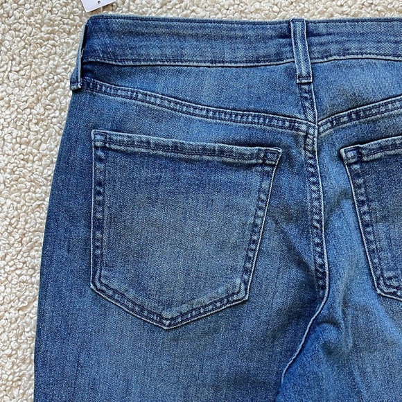 OLD NAVY High-Waisted Wow Loose Jeans Size 6 Long NWT - Picture 11 of 11
